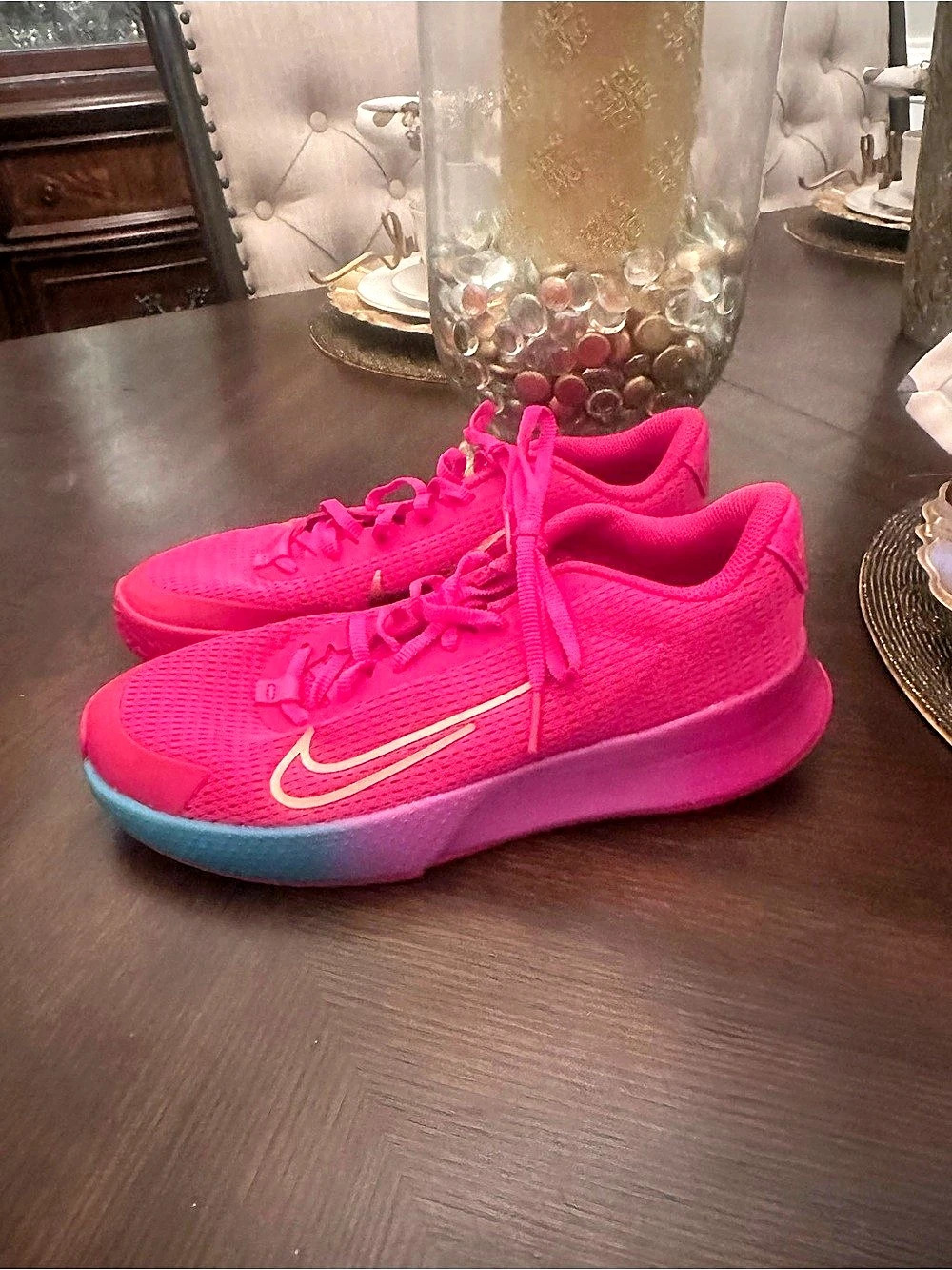 Slightly worn Size 8 Women's NikeCourt Vapor Lite 2 Premium HC 'Fireberry' Pink